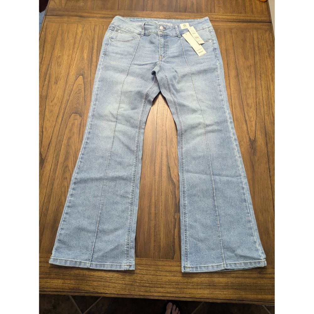 No Boundaries Womens Mid Rise Bootcut Jeans Light Wash Blue Size 14 NEW